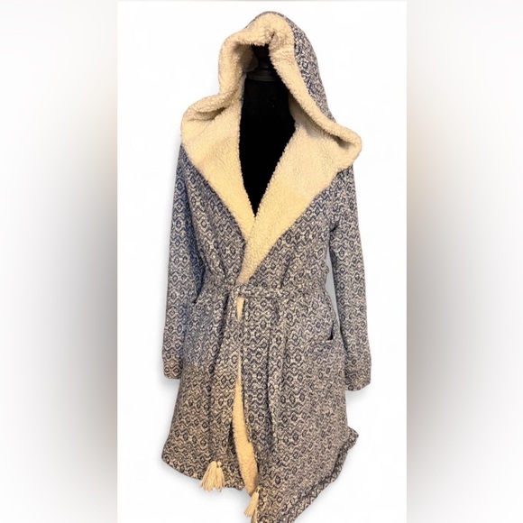 saturday sunday Other - Anthropologie Saturday Sunday Sherpa Hooded Robe Blue XS/S